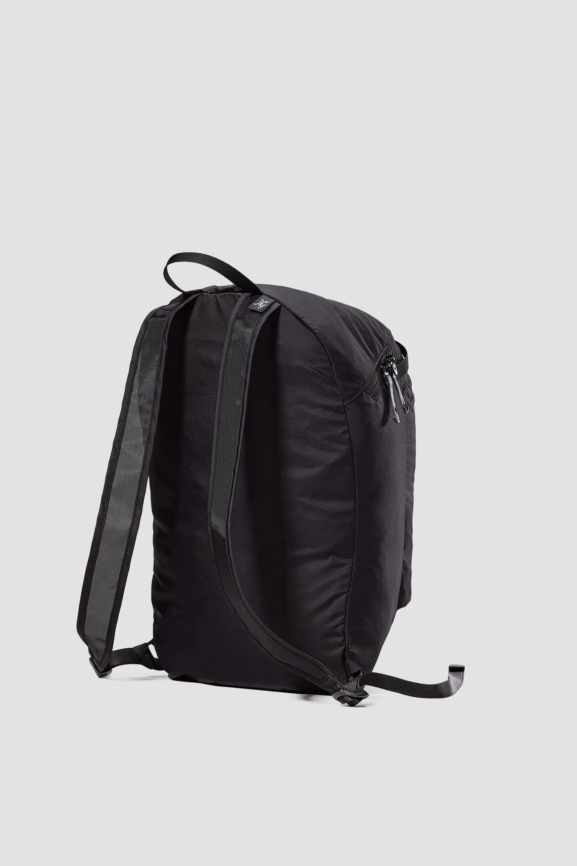 Arc'teryx Unisex Heliad 15L Backpack in Black