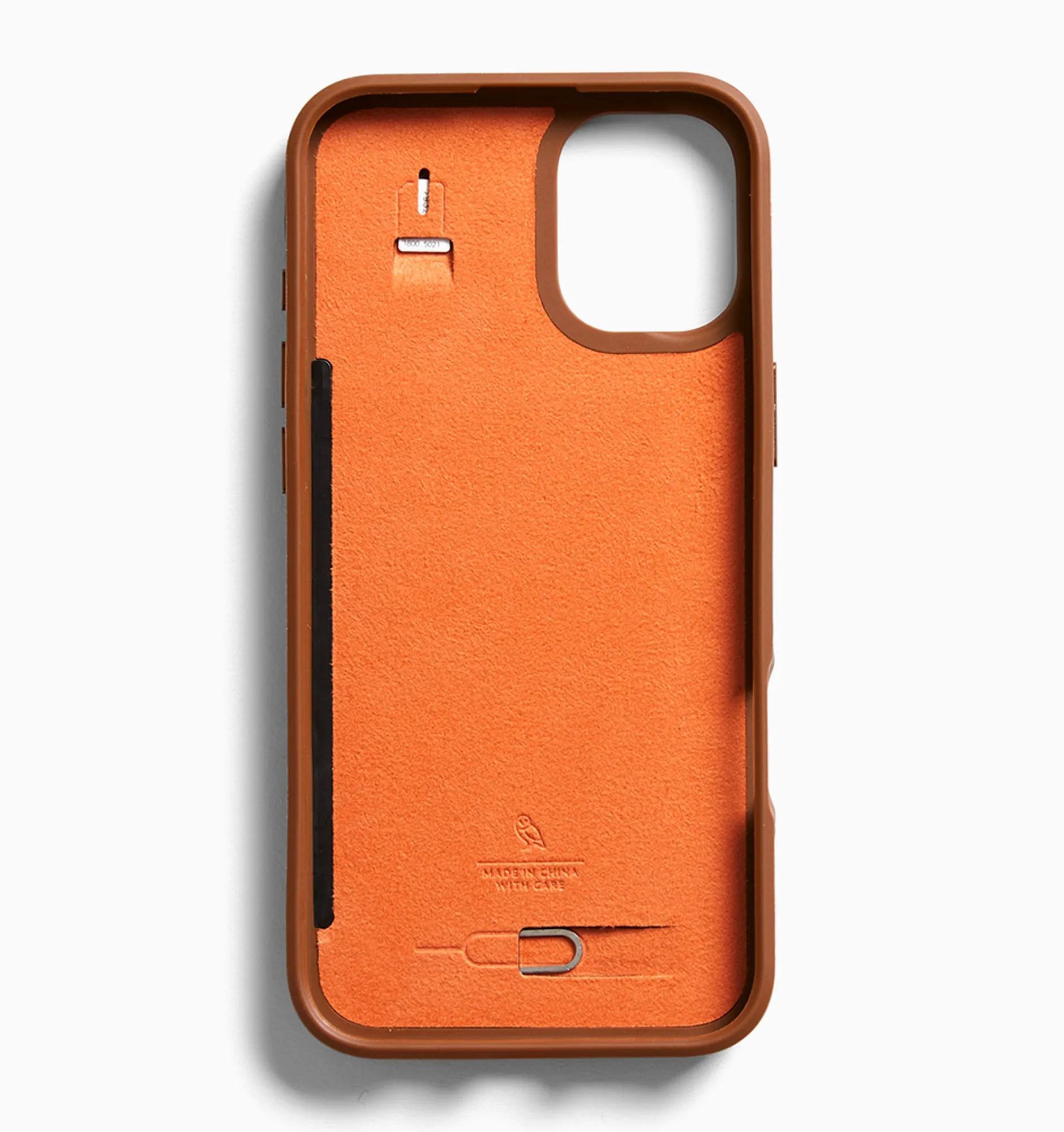 Bellroy Phone Case – 3 card - iPhone 16 Plus