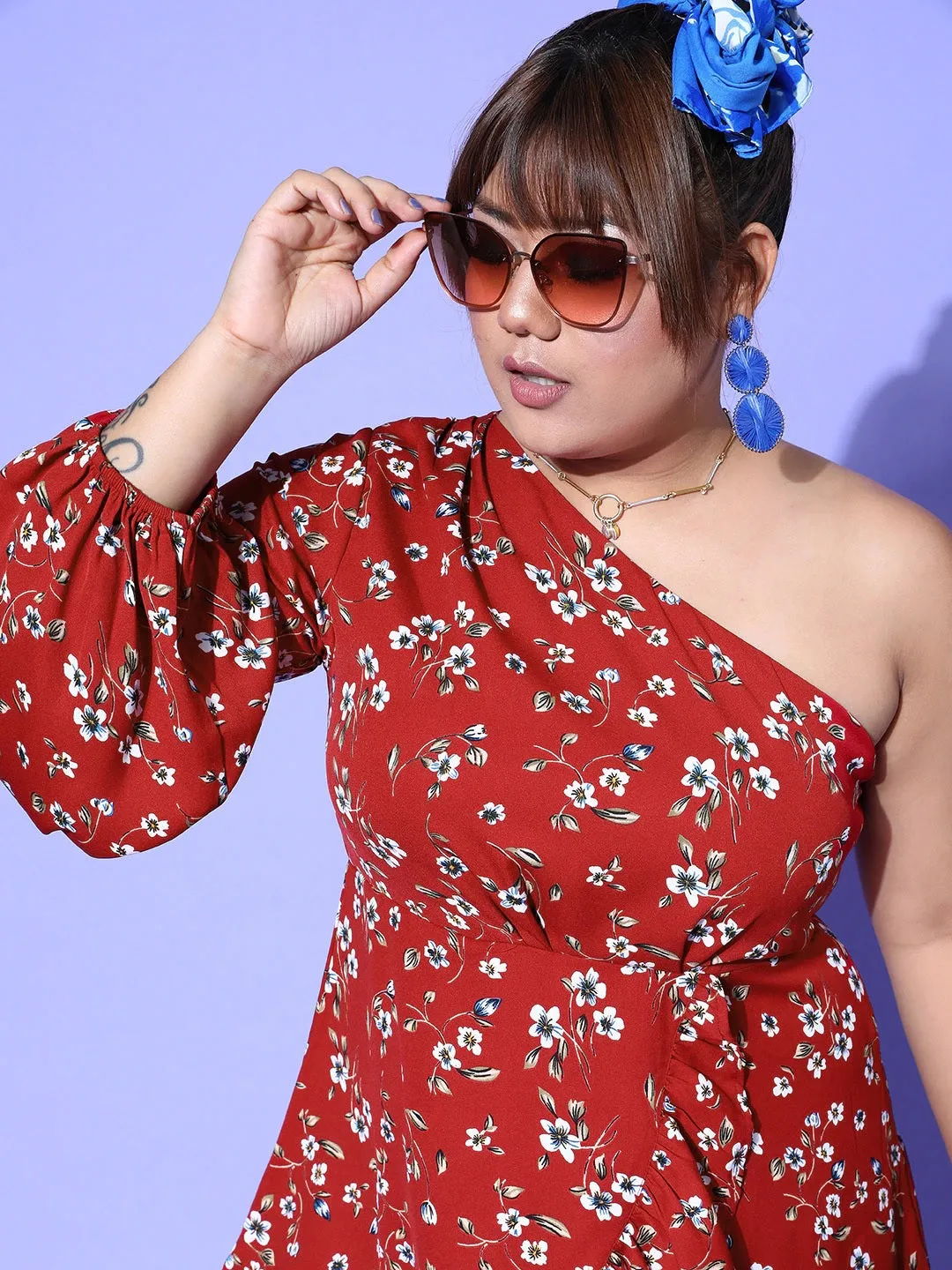 Berrylush Women Plus Size Red Floral Printed One-Shoulder Neck Tulip Hem Pleated A-Line Mini Dress