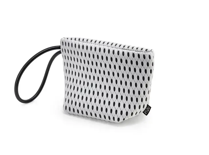 In-Zu Bag: Small Mouse Wristlet