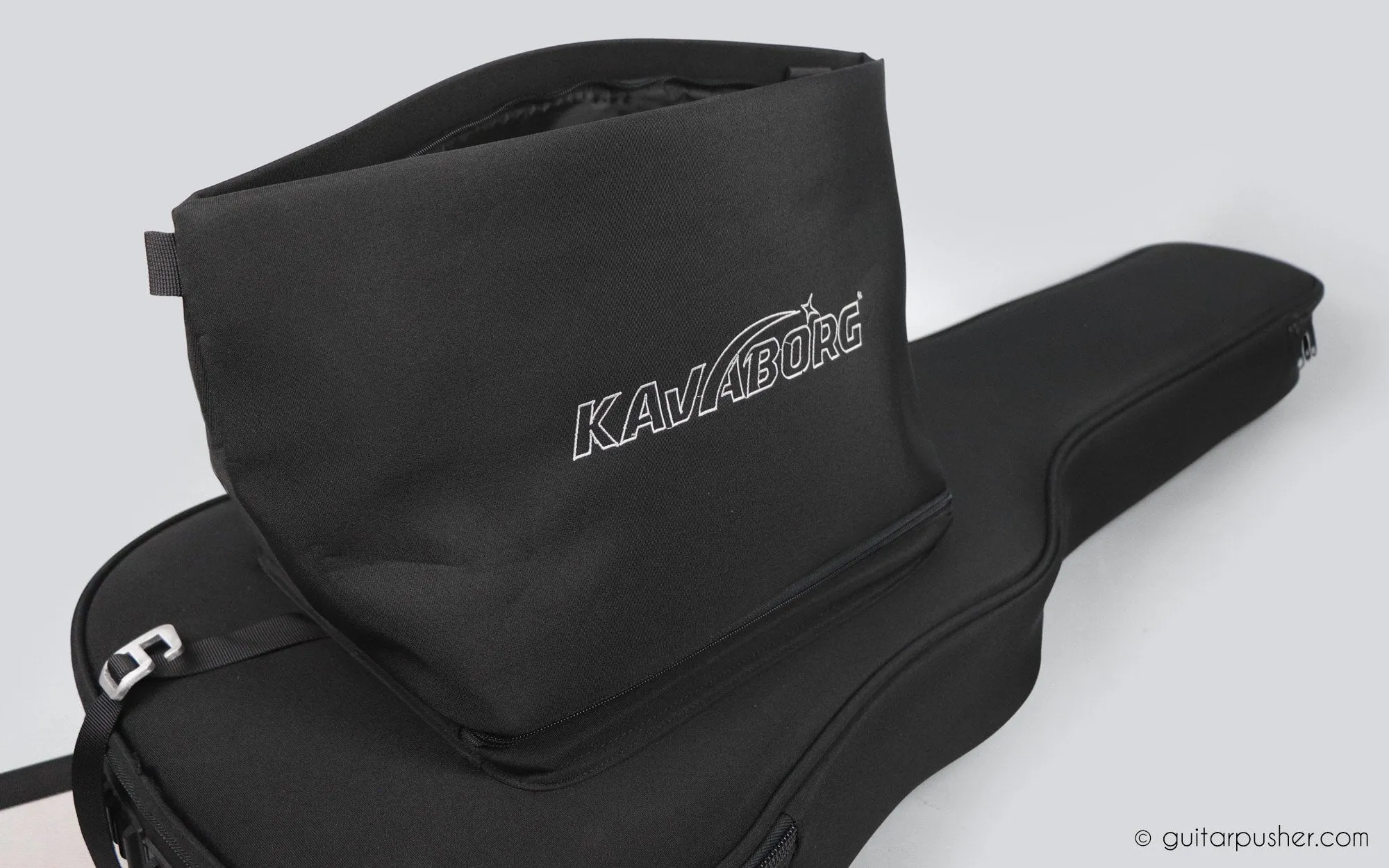 Kavaborg LUX Waterproof Heavy Padded Bass Guitar Gig Bag (FB-90B)