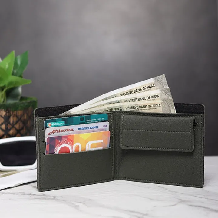 Personalised  wallets with Charm (No Cod Allowed On This Product) - Prepaid Orders Only