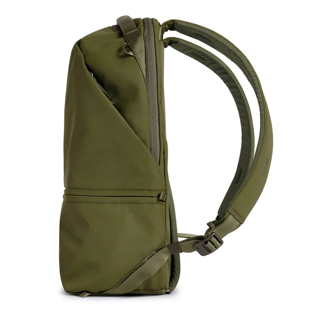 Urth Arkose 20L Backpack   Camera Insert