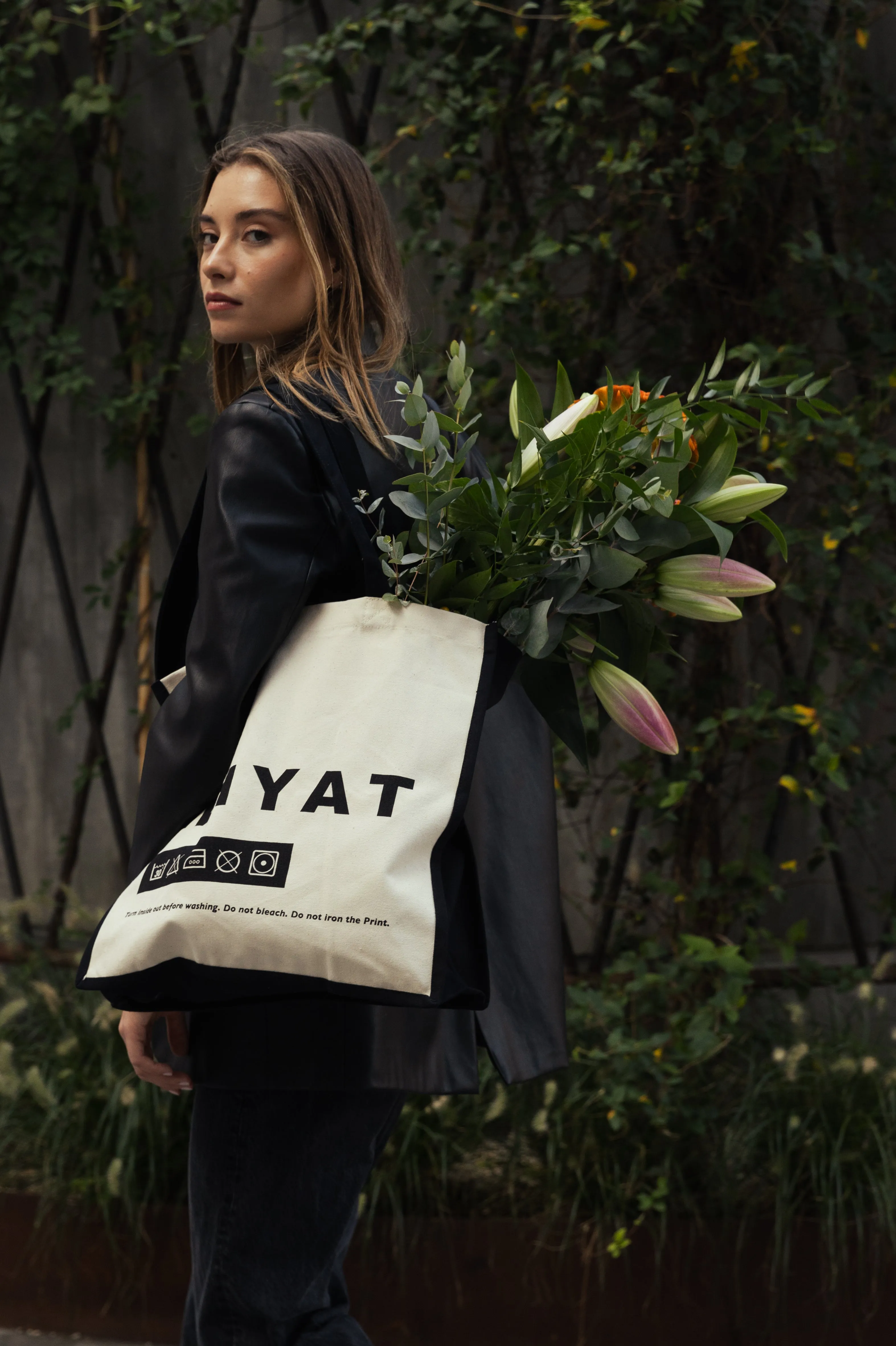 WHYAT WASHING-ADVICE TOTE BAG -WHITE